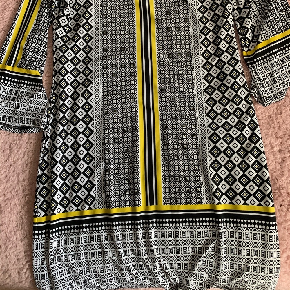 Patterned Dress - Picture 2 of 2